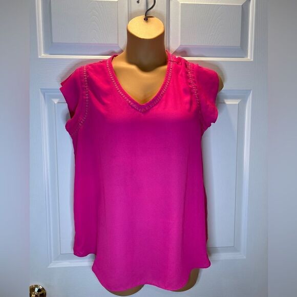 Attention Blouse Women's XL Solid Pink Dot Embroidered Trim Cap Sleeve V Neck - Picture 1 of 7